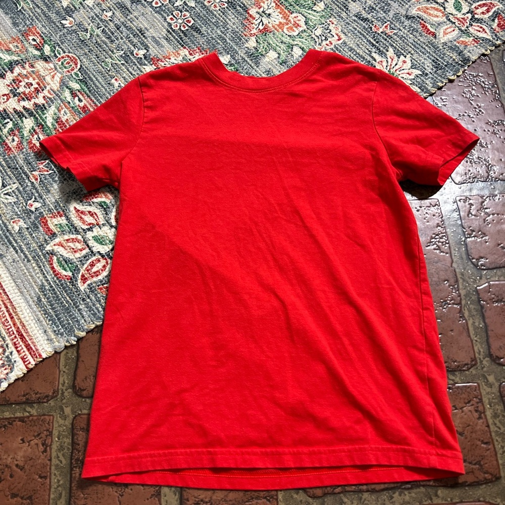 Cat & Jack red tee
